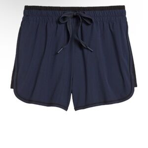 Athleta Colorblocked Brooklyn Shorts Navy Black size 10